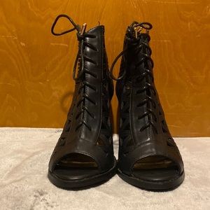 Hot Tomato Black 3 Inch Open Toed Heel